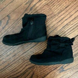 Black Cherokee Bow Boot. Size 7.